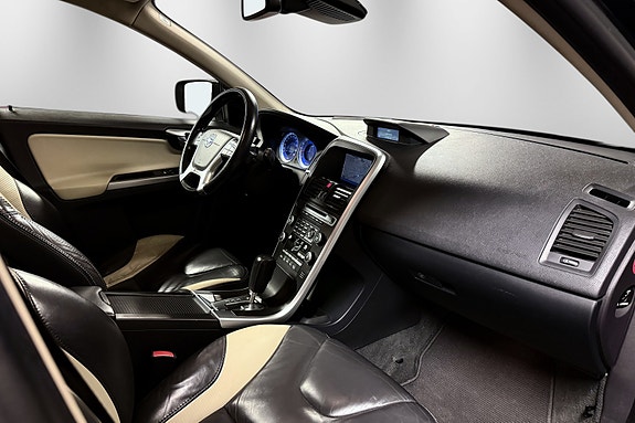 Volvo XC60 20 of 30