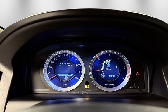 Volvo XC60 30 of 30