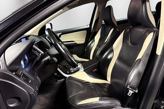 Volvo XC60 15 of 30