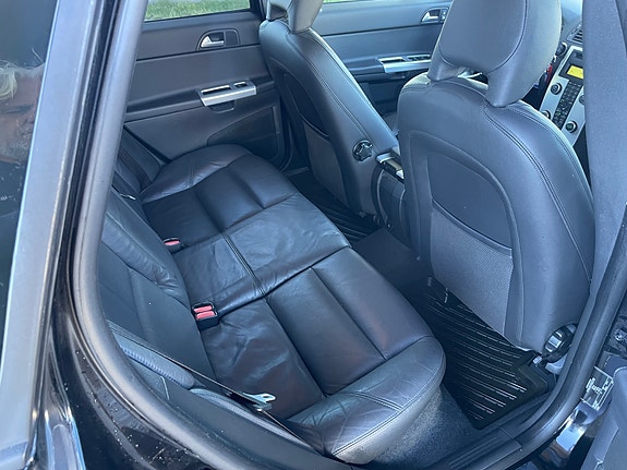 Volvo V50 10 of 25