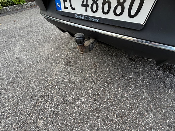 Mercedes-Benz EQC400 16 of 30