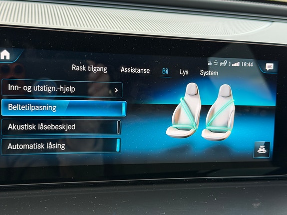 Mercedes-Benz EQC400 28 of 30