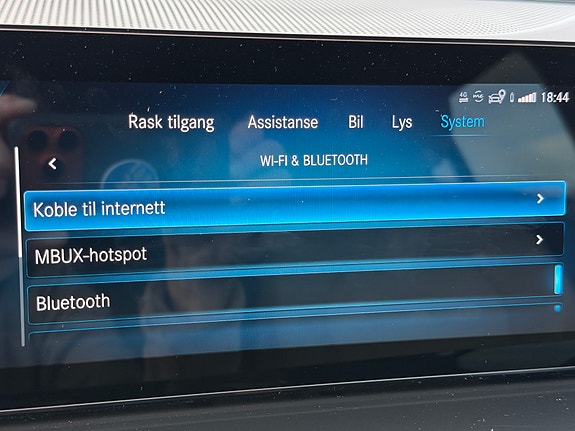 Mercedes-Benz EQC400 27 of 30