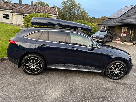 Mercedes-Benz EQC400 7 of 30