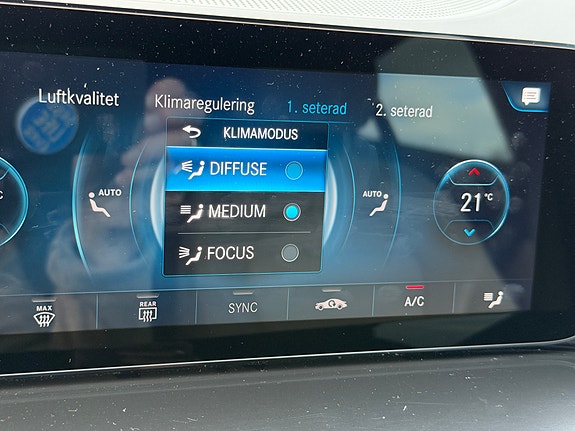 Mercedes-Benz EQC400 19 of 30
