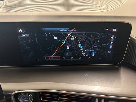 Mercedes-Benz EQC400 13 of 30