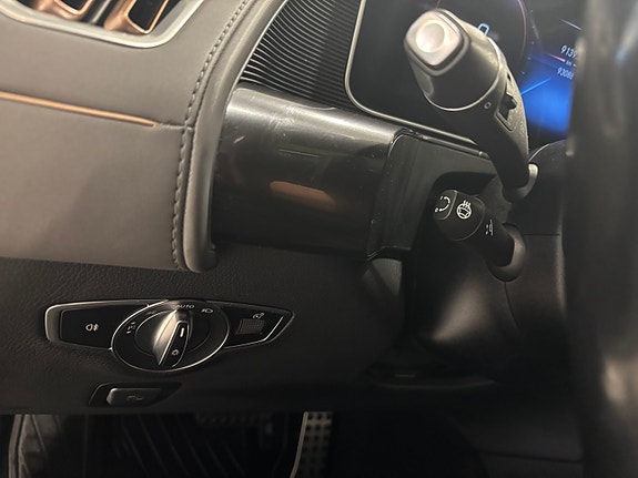 Mercedes-Benz EQC400 21 of 30