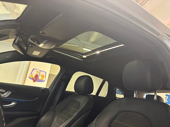 Mercedes-Benz EQC400 24 of 30