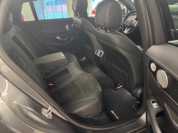 Mercedes-Benz EQC400 7 of 30