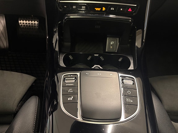 Mercedes-Benz EQC400 19 of 30