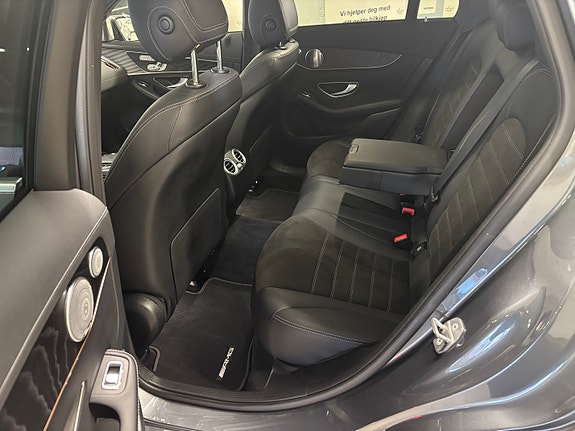 Mercedes-Benz EQC400 9 of 30