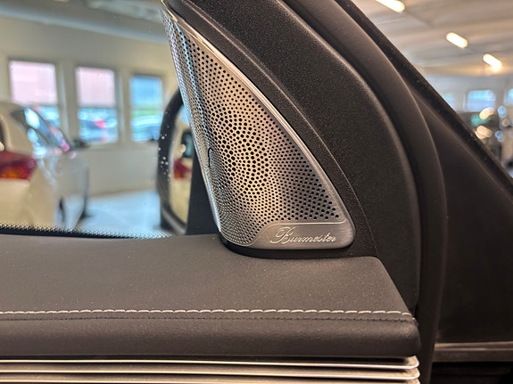 Mercedes-Benz EQC400 23 of 30