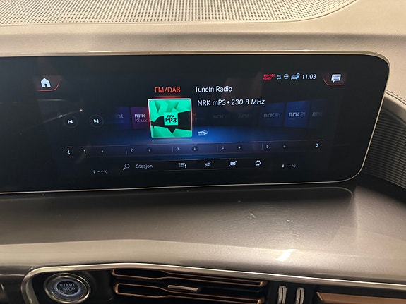 Mercedes-Benz EQC400 14 of 30