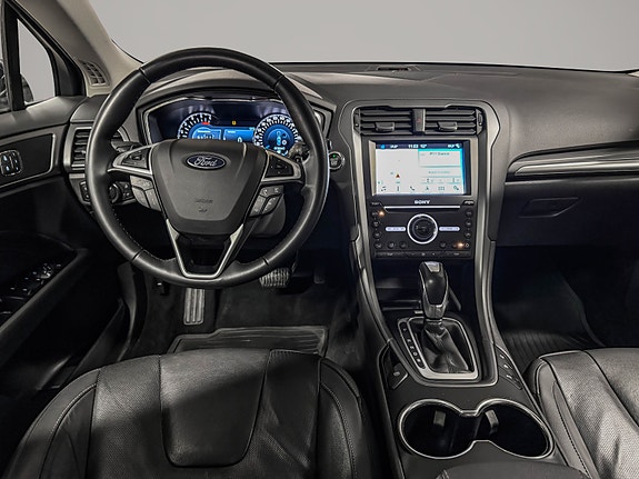 Ford Mondeo 16 of 30