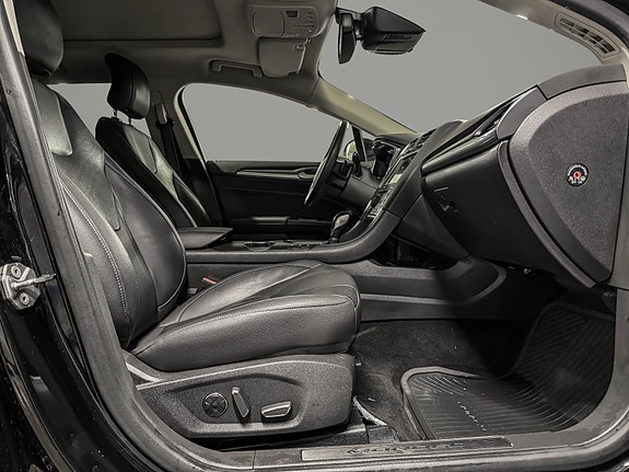 Ford Mondeo 22 of 30