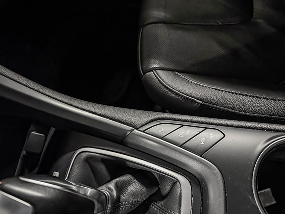Ford Mondeo 19 of 30
