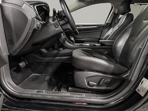 Ford Mondeo 11 of 30