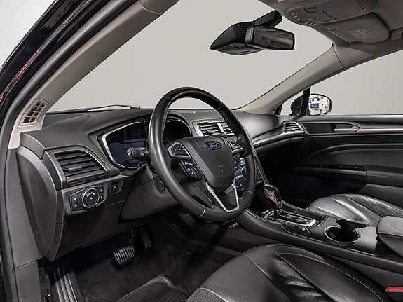 Ford Mondeo 14 of 30