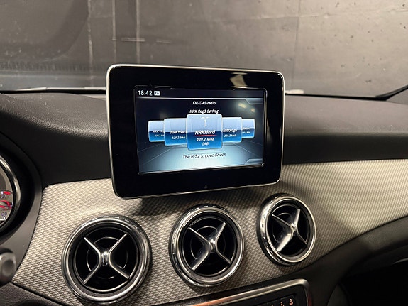 Mercedes-Benz GLA200 15 of 24