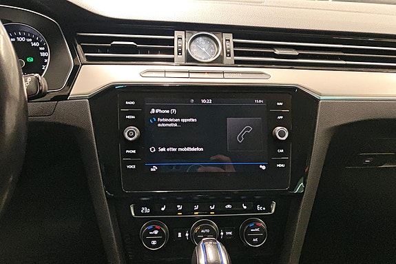 Volkswagen Passat 11 of 29