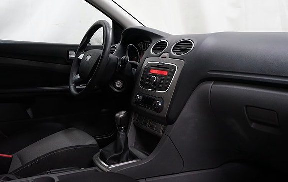 Ford Focus 9 of 12