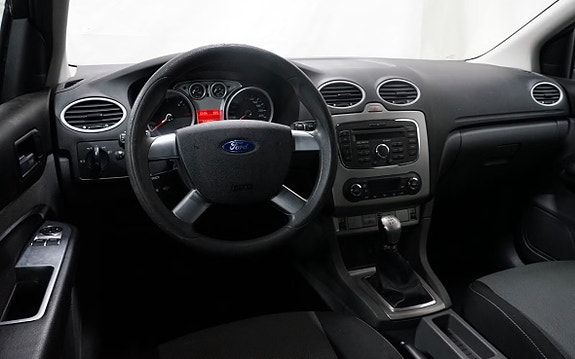 Ford Focus 7 of 12