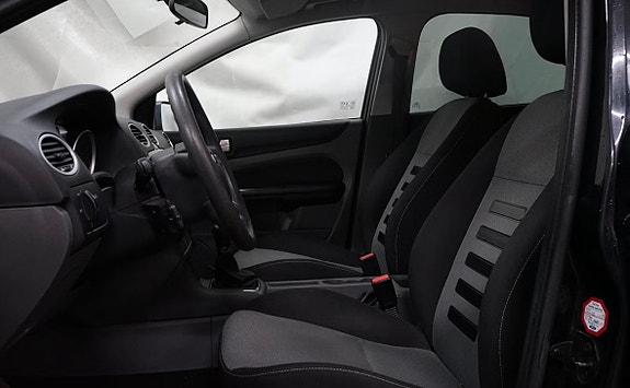 Ford Focus 10 of 12