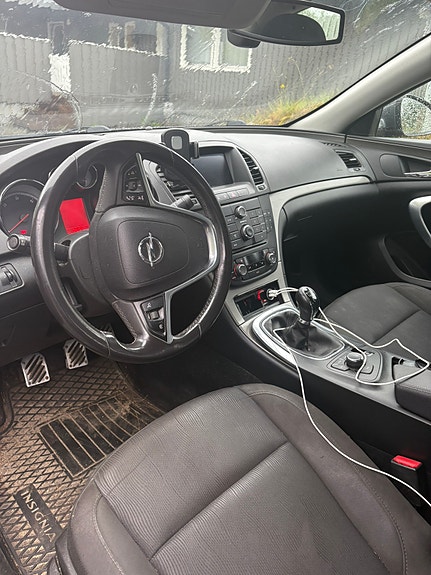 Opel Insignia 4 of 4