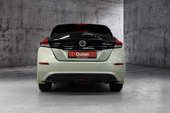 Nissan Leaf 3 of 14