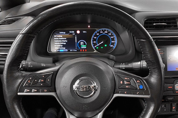 Nissan Leaf 8 of 14