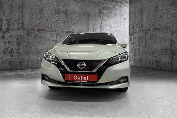 Nissan Leaf 2 of 14