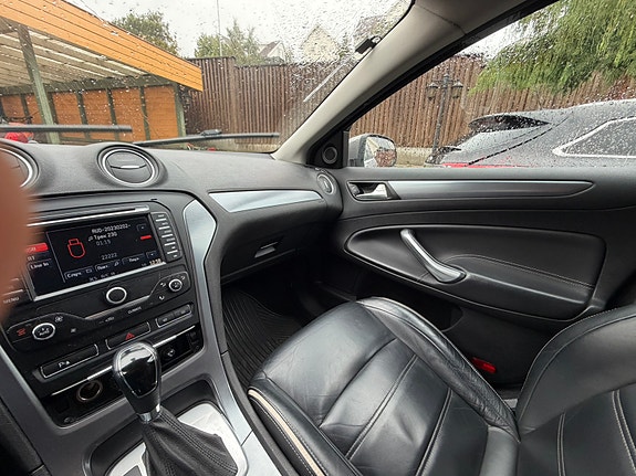 Ford Mondeo 15 of 20