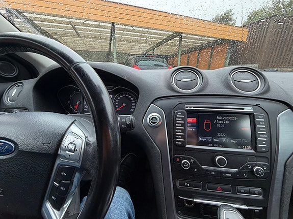 Ford Mondeo 12 of 20