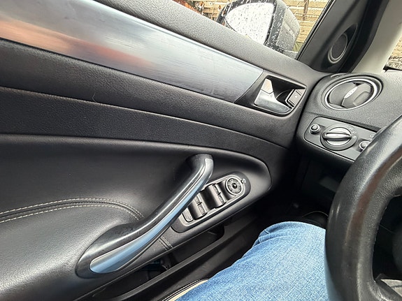 Ford Mondeo 17 of 20