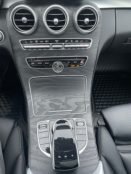 Mercedes-Benz C350 e 17 of 19