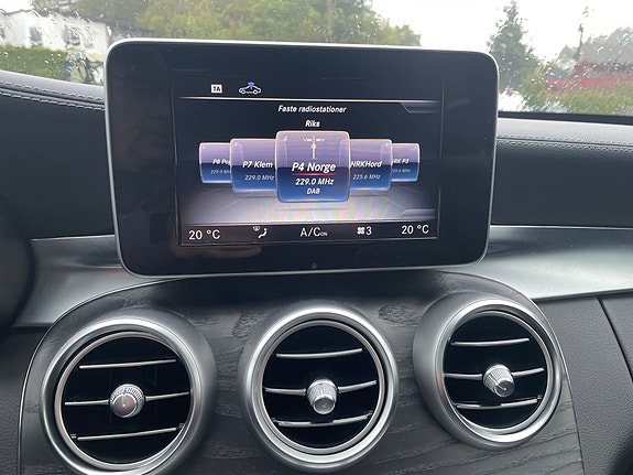 Mercedes-Benz C350 e 13 of 19