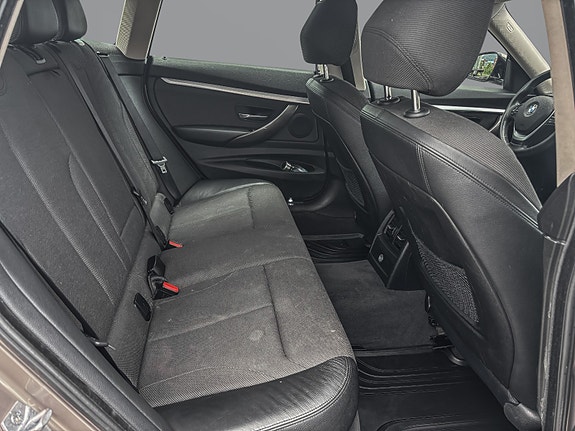 BMW 320d 18 of 23
