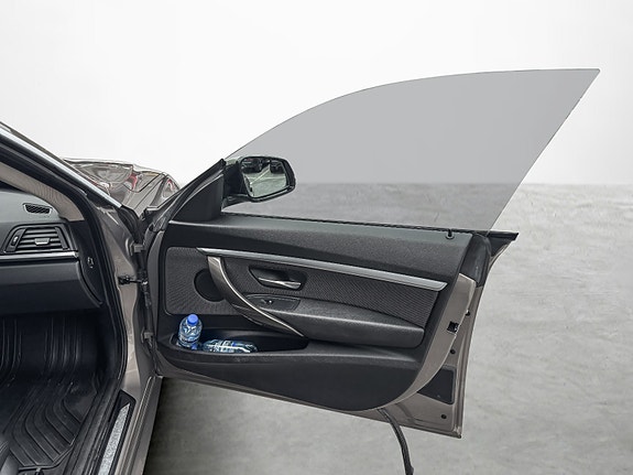BMW 320d 15 of 23