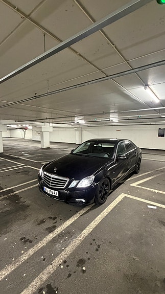 Mercedes-Benz E200 d 2 of 11