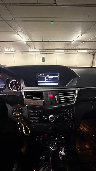 Mercedes-Benz E200 d 11 of 11