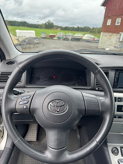 Toyota Corolla 17 of 30