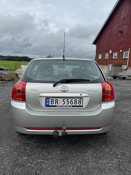 Toyota Corolla 4 of 30