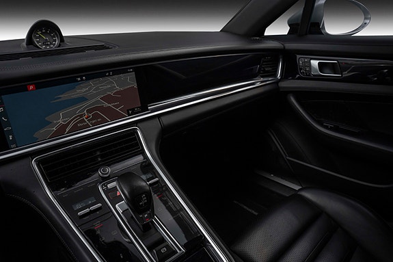 Porsche Panamera 16 of 30