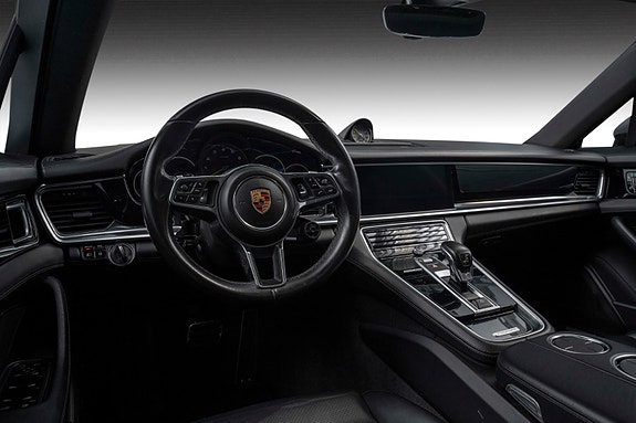 Porsche Panamera 12 of 30