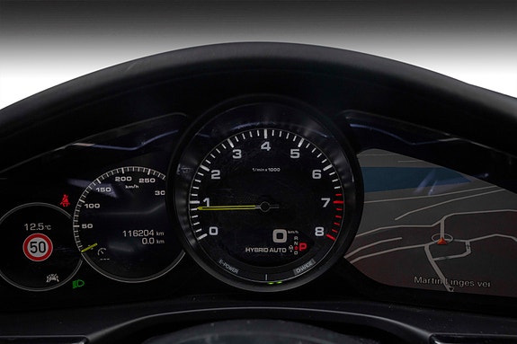 Porsche Panamera 29 of 30