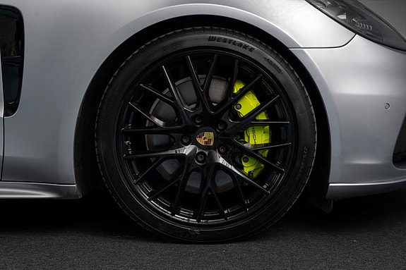 Porsche Panamera 10 of 30