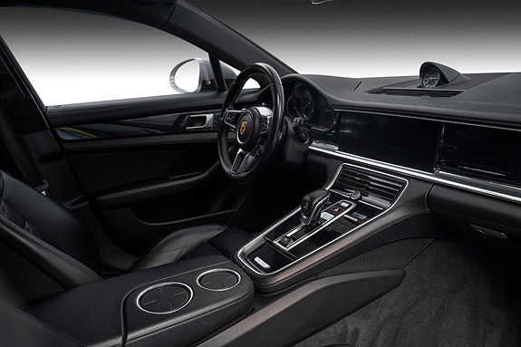 Porsche Panamera 14 of 30