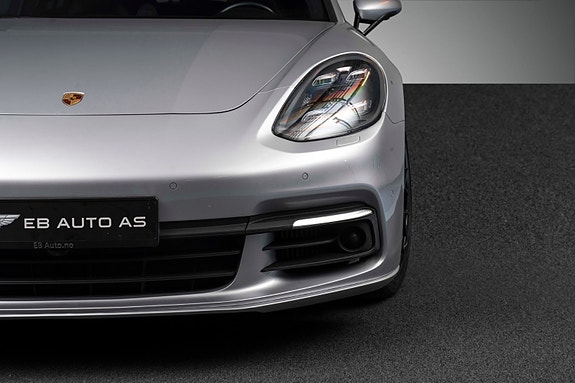 Porsche Panamera 8 of 30