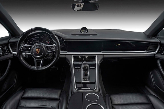 Porsche Panamera 13 of 30