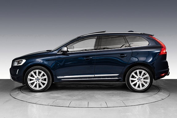Volvo XC60 2 of 30